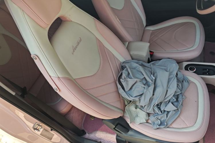 Used Wuling Hongguang MINIEV 2022 Macaron Premium Model – Lithium Iron Phosphate Right Front Seat