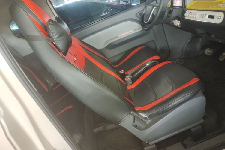 Used Wuling Hongguang MINIEV 2022 Macaron Premium Model – Lithium Iron Phosphate Right Front Seat