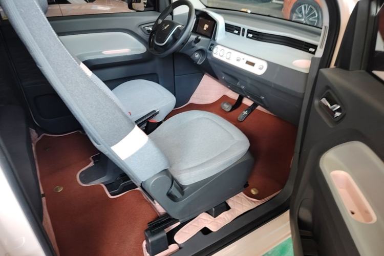 Used Wuling Hongguang MINIEV 2022 Macaron Premium Model – Lithium Ternary Battery Right Front Seat
