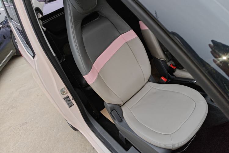 Used Wuling Hongguang MINIEV 2022 Macaron Premium Model – Lithium Ternary Battery Right Front Seat