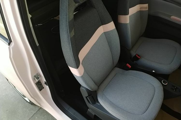 Used Wuling Hongguang MINIEV 2022 Macaron Premium Model – Lithium Iron Phosphate Right Front Seat