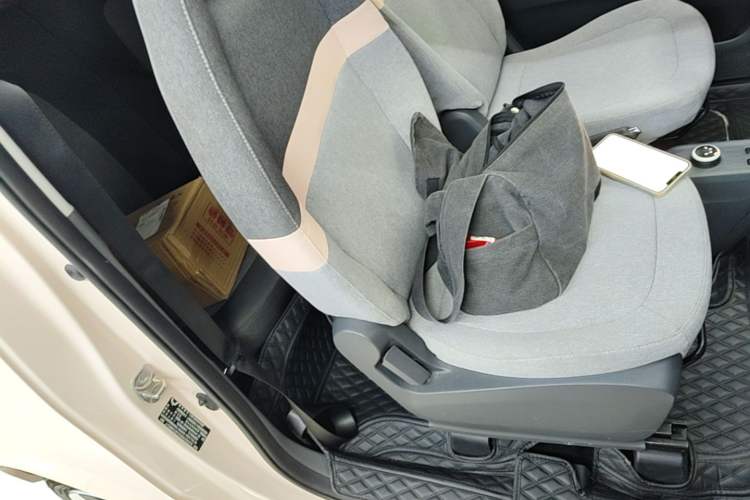 Used Wuling Hongguang MINIEV 2022 Macaron Premium Model – Lithium Iron Phosphate Right Front Seat