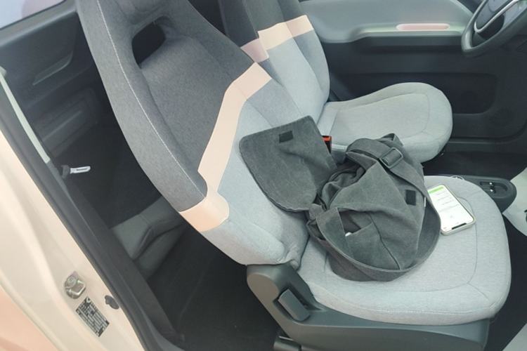 Used Wuling Hongguang MINIEV 2022 Macaron Premium Model – Lithium Iron Phosphate Right Front Seat