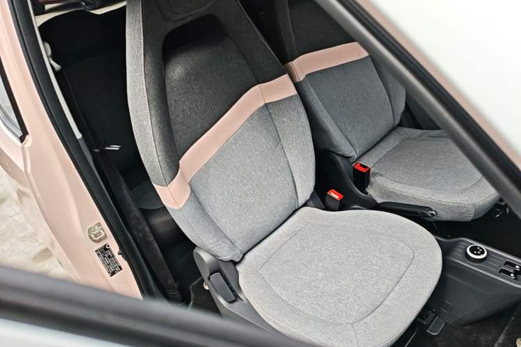 Used Wuling Hongguang MINIEV 2022 Macaron Premium Model – Lithium Iron Phosphate Right Front Seat