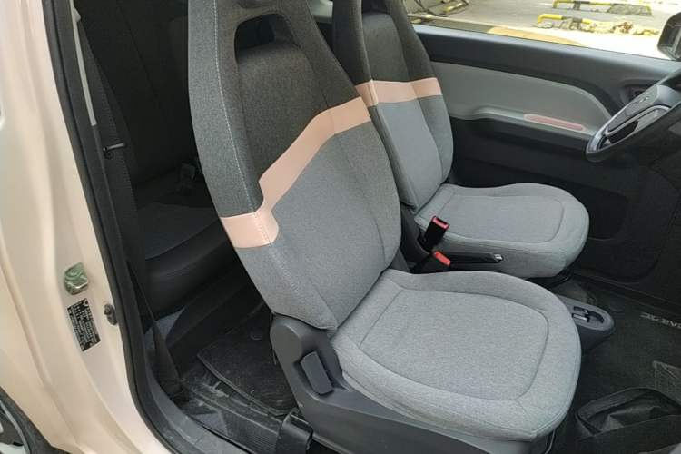 Used Wuling Hongguang MINIEV 2022 Macaron Premium Model – Lithium Iron Phosphate Right Front Seat
