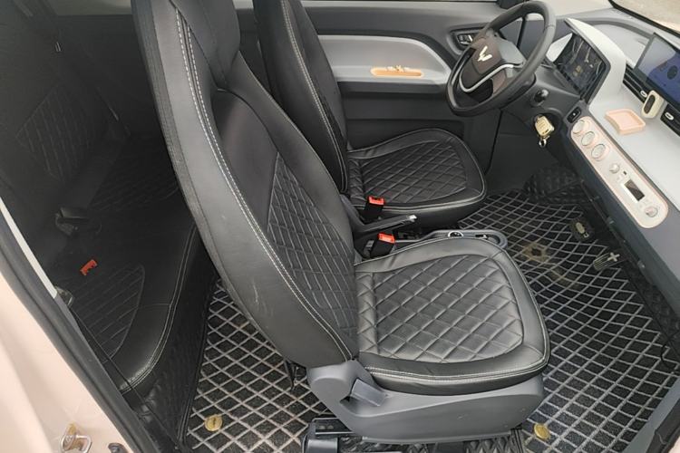 Used Wuling Hongguang MINIEV 2022 Macaron Premium Model – Lithium Iron Phosphate Right Front Seat