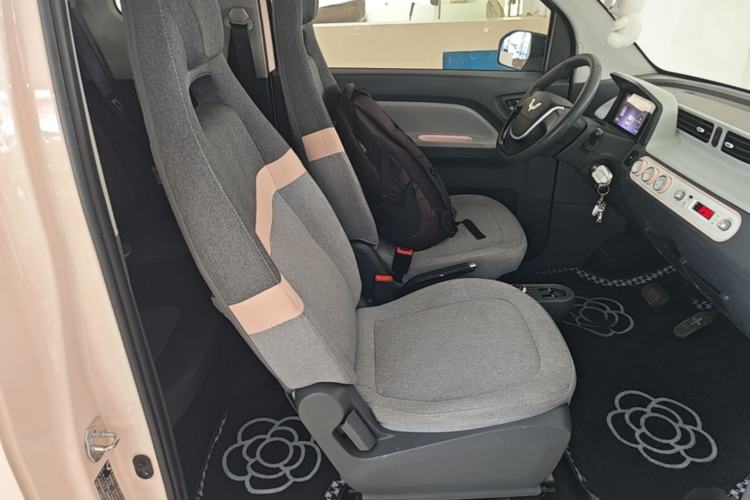 Used Wuling Hongguang MINIEV 2022 Macaron Premium Model – Lithium Iron Phosphate Right Front Seat