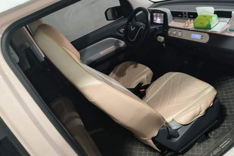 Used Wuling Hongguang MINIEV 2022 Macaron Colorful Edition Lithium-Ion Battery Right Front Seat