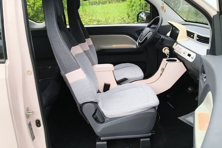 Used Wuling Hongguang MINIEV 2022 Macaron Premium Model – Lithium Iron Phosphate Right Front Seat