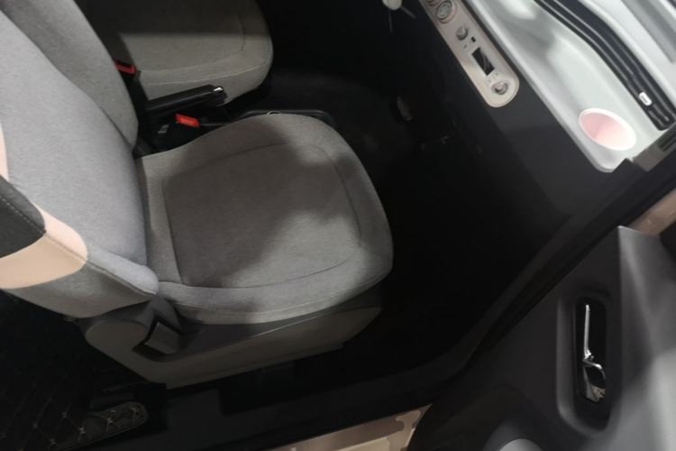Used Wuling Hongguang MINIEV 2022 Macaron Premium Model – Lithium Ternary Battery Right Front Seat