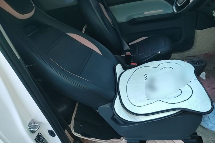 Used Wuling Hongguang MINIEV 2022 Macaron Premium Model – Lithium Ternary Battery Right Front Seat