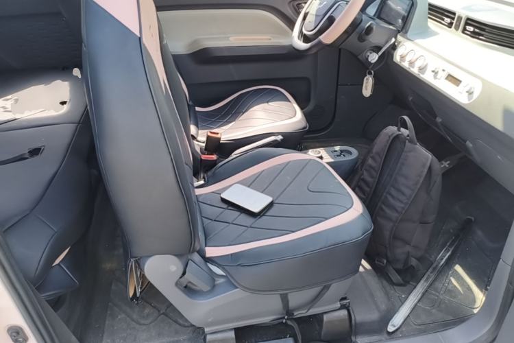 Used Wuling Hongguang MINIEV 2022 Macaron Premium Model – Lithium Iron Phosphate Right Front Seat