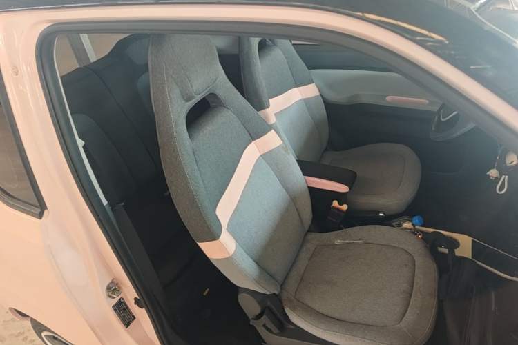 Used Wuling Hongguang MINIEV 2022 Macaron Premium Model – Lithium Iron Phosphate Right Front Seat