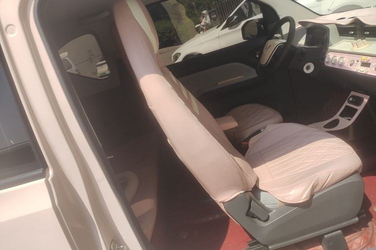 Used Wuling Hongguang MINIEV 2022 Macaron Premium Model – Lithium Ternary Battery Right Front Seat