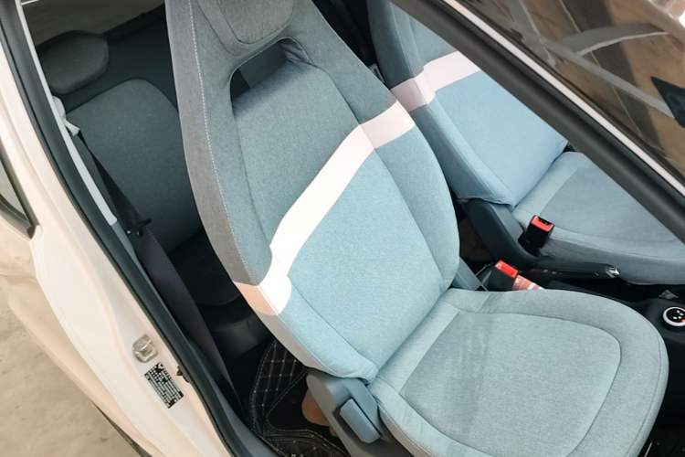 Used Wuling Hongguang MINIEV 2022 Macaron Premium Model – Lithium Iron Phosphate Right Front Seat