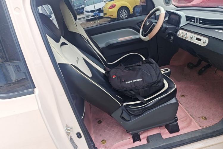 Used Wuling Hongguang MINIEV 2022 Macaron Fashion Model Lithium Iron Phosphate Right Front Seat