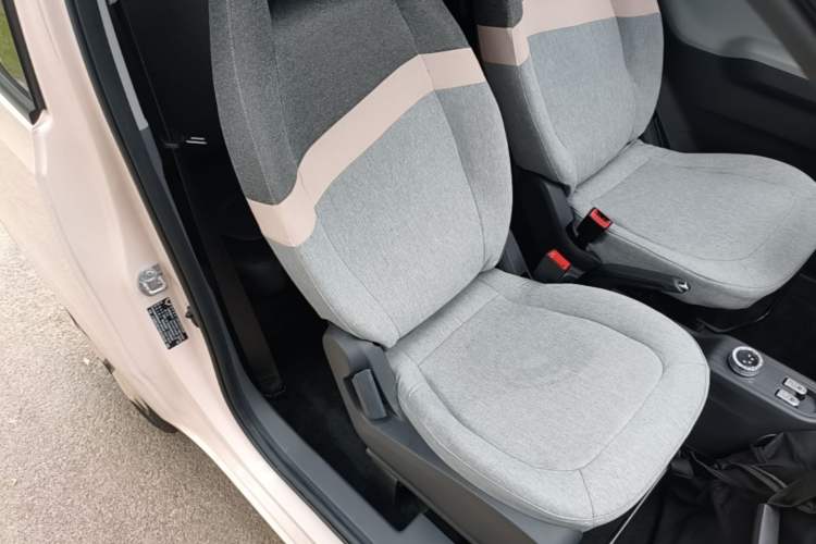 Used Wuling Hongguang MINIEV 2022 Macaron Premium Model – Lithium Iron Phosphate Right Front Seat