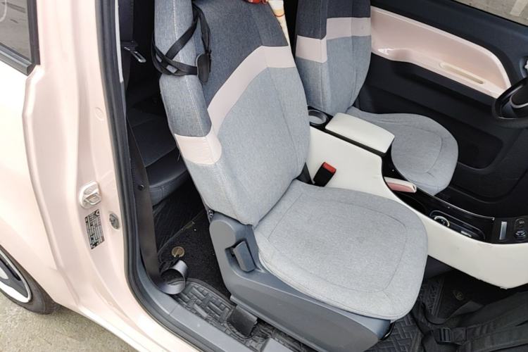 Used Wuling Hongguang MINIEV 2022 Macaron Premium Model – Lithium Iron Phosphate Right Front Seat