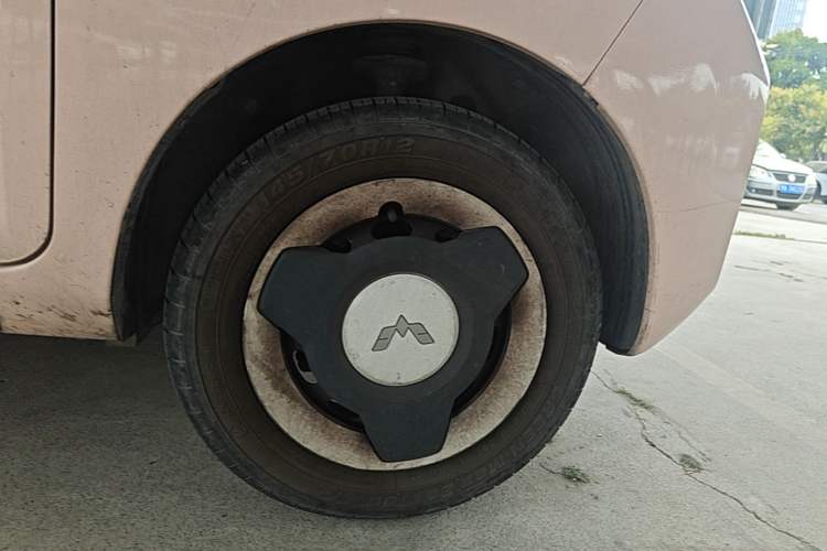 Used Wuling Hongguang MINIEV 2022 Macaron Premium Model – Lithium Iron Phosphate Right Front Wheel Hub