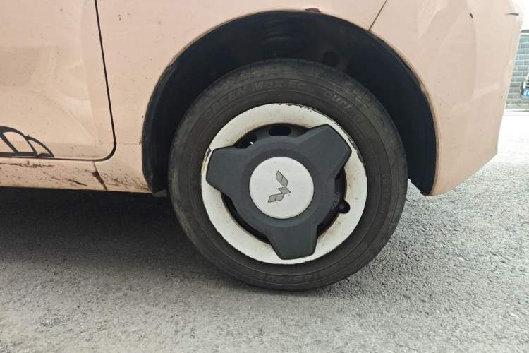 Used Wuling Hongguang MINIEV 2022 Easy Version Lithium-NMC Right Front Wheel Hub