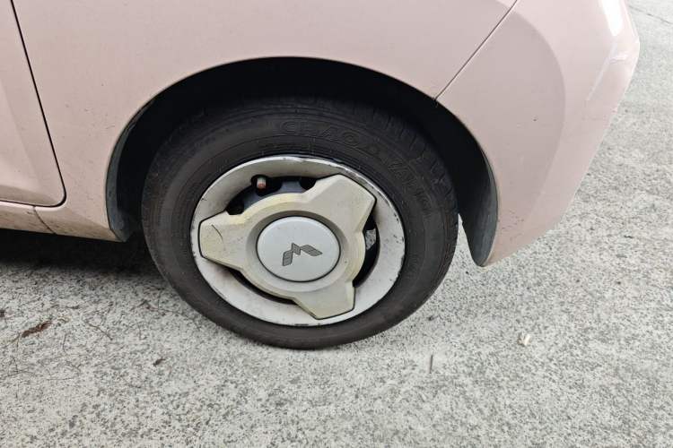 Used Wuling Hongguang MINIEV 2022 Macaron Premium Model – Lithium Iron Phosphate Right Front Wheel Hub