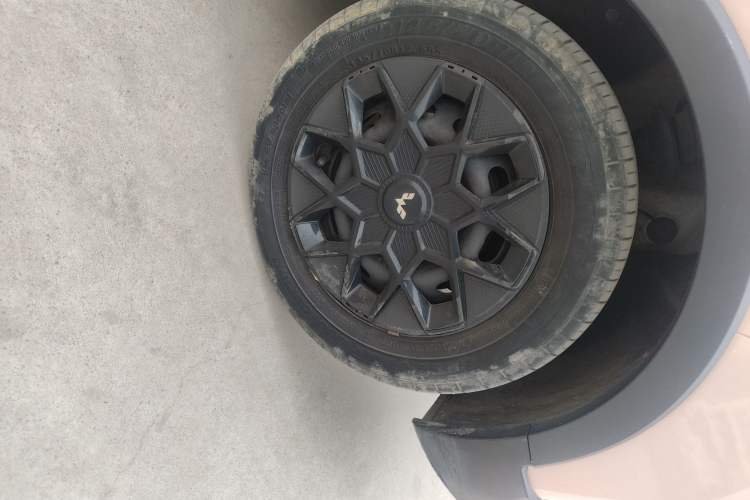 Used Wuling Hongguang MINIEV 2022 GAMEBOY 200km Gaming Edition with Lithium Iron Phosphate Right Front Wheel Hub
