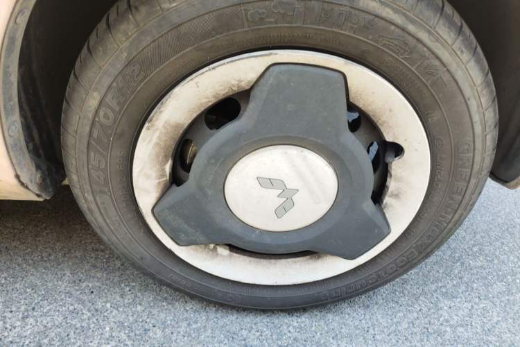Used Wuling Hongguang MINIEV 2022 Macaron Premium Model – Lithium Iron Phosphate Right Front Wheel Hub