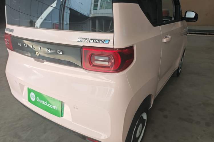 Used Wuling Hongguang MINIEV 2022 Macaron Premium Model – Lithium Iron Phosphate Right Rear Taillight