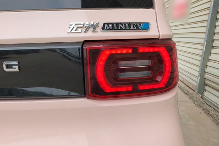 Used Wuling Hongguang MINIEV 2022 Macaron Premium Model – Lithium Iron Phosphate Right Rear Taillight