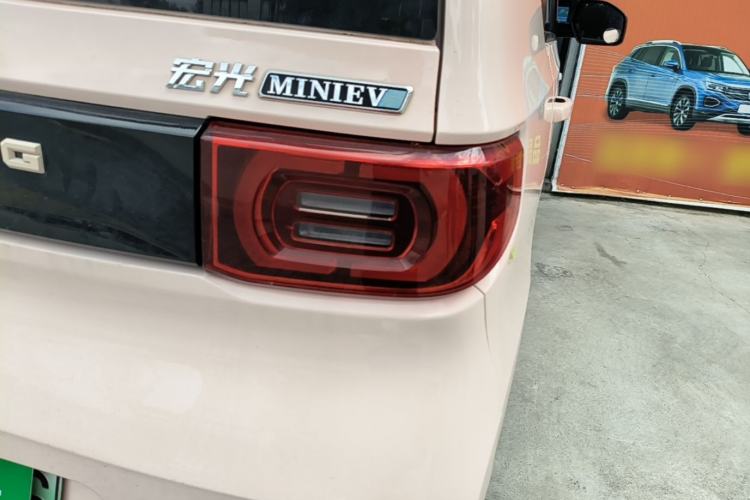 Used Wuling Hongguang MINIEV 2022 Macaron Premium Model – Lithium Ternary Battery Right Rear Taillight