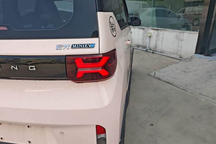 Used Wuling Hongguang MINIEV 2022 GAMEBOY 200km Gaming Edition with Lithium Iron Phosphate Right Rear Taillight