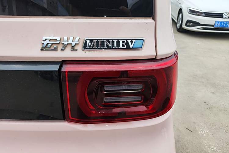 Used Wuling Hongguang MINIEV 2022 Macaron Premium Model – Lithium Iron Phosphate Right Rear Taillight