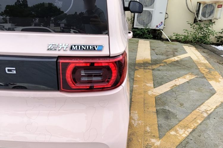Used Wuling Hongguang MINIEV 2022 Macaron Fashion Model Lithium Iron Phosphate Right Rear Taillight