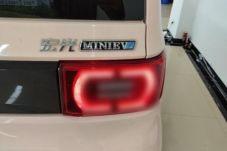 Used Wuling Hongguang MINIEV 2022 Macaron Fashion Model Lithium Iron Phosphate Right Rear Taillight