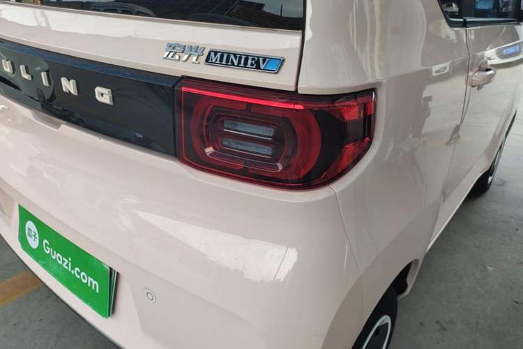 Used Wuling Hongguang MINIEV 2022 Macaron Fashion Model Lithium Iron Phosphate Right Rear Taillight