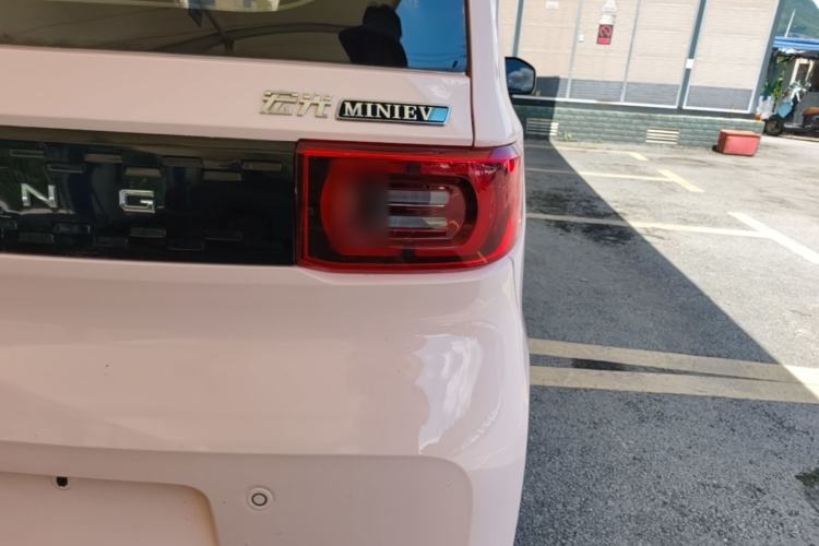 Used Wuling Hongguang MINIEV 2022 Macaron Premium Model – Lithium Iron Phosphate Right Rear Taillight