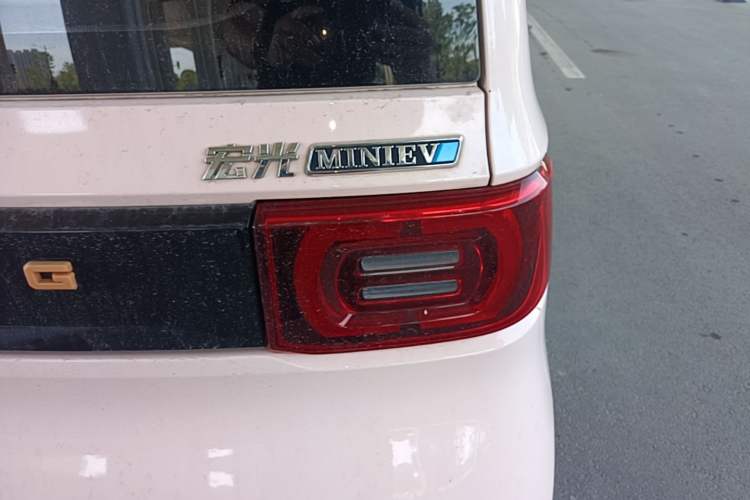 Used Wuling Hongguang MINIEV 2022 Enjoy Edition Lithium Iron Phosphate Right Rear Taillight