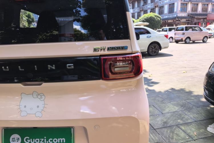 Used Wuling Hongguang MINIEV 2022 Macaron Premium Model – Lithium Iron Phosphate Right Rear Taillight