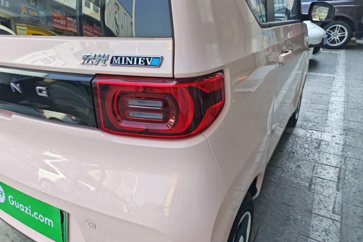 Used Wuling Hongguang MINIEV 2022 Macaron Premium Model – Lithium Iron Phosphate Right Rear Taillight