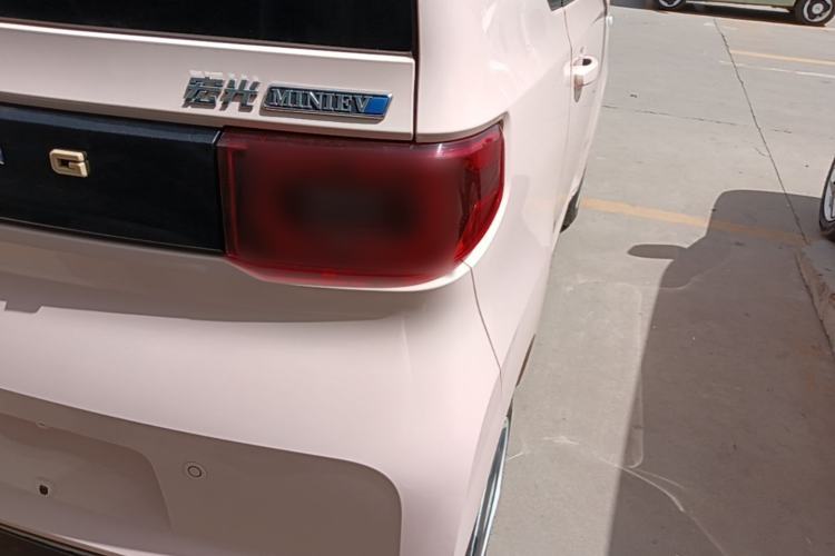 Used Wuling Hongguang MINIEV 2022 Macaron Premium Model – Lithium Iron Phosphate Right Rear Taillight