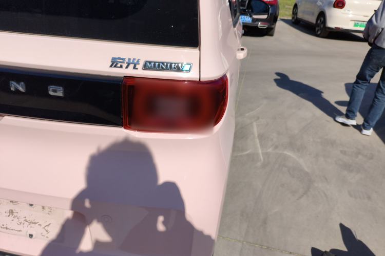 Used Wuling Hongguang MINIEV 2022 Macaron Premium Model – Lithium Iron Phosphate Right Rear Taillight