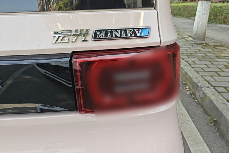 Used Wuling Hongguang MINIEV 2022 Enjoy Edition Lithium Iron Phosphate Right Rear Taillight