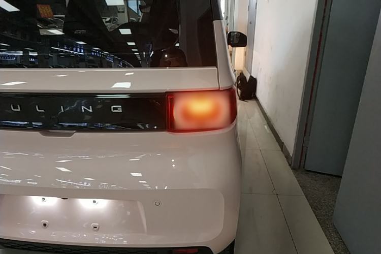 Used Wuling Hongguang MINIEV 2022 Macaron Premium Model – Lithium Iron Phosphate Right Rear Taillight