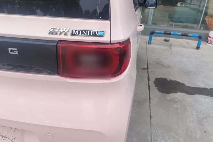 Used Wuling Hongguang MINIEV 2022 Macaron Premium Model – Lithium Iron Phosphate Right Rear Taillight