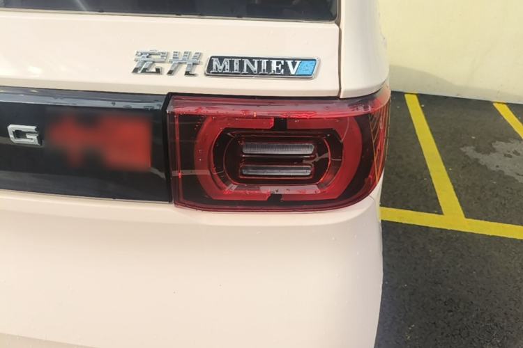 Used Wuling Hongguang MINIEV 2022 Macaron Premium Model – Lithium Iron Phosphate Right Rear Taillight