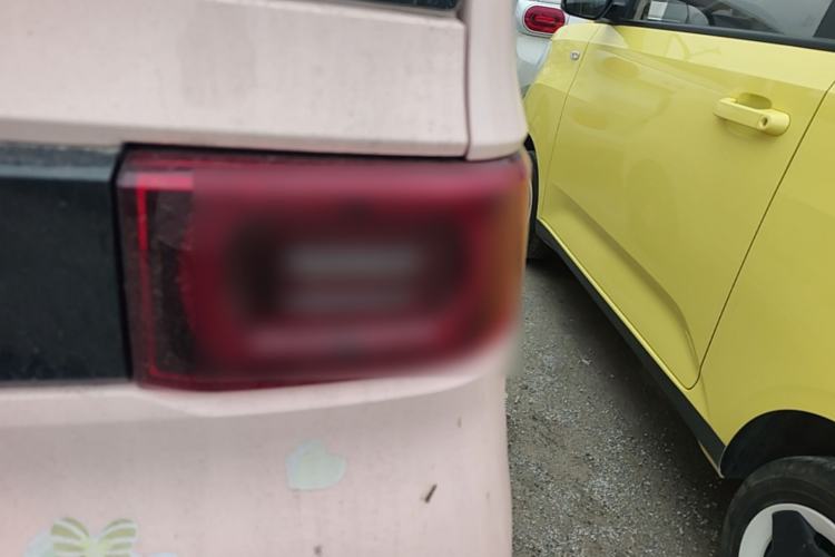 Used Wuling Hongguang MINIEV 2022 Macaron Premium Model – Lithium Iron Phosphate Right Rear Taillight