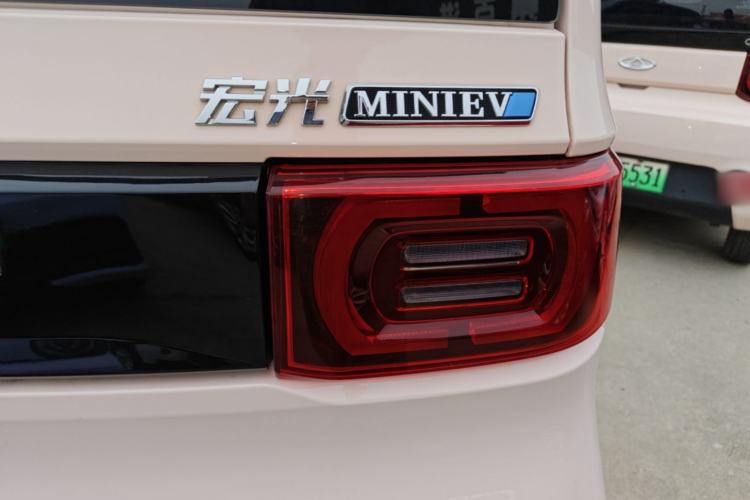 Used Wuling Hongguang MINIEV 2022 Macaron Premium Model – Lithium Ternary Battery Right Rear Taillight