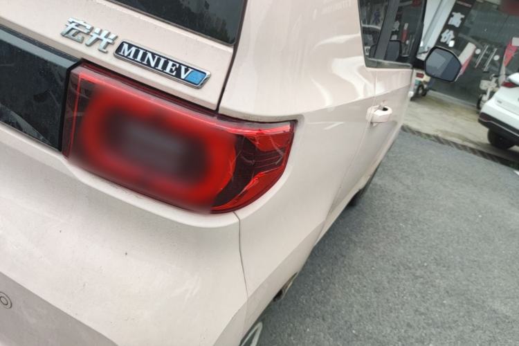 Used Wuling Hongguang MINIEV 2022 Macaron Premium Model – Lithium Ternary Battery Right Rear Taillight