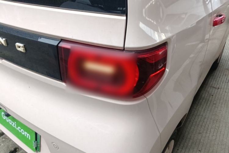 Used Wuling Hongguang MINIEV 2022 Macaron Premium Model – Lithium Iron Phosphate Right Rear Taillight