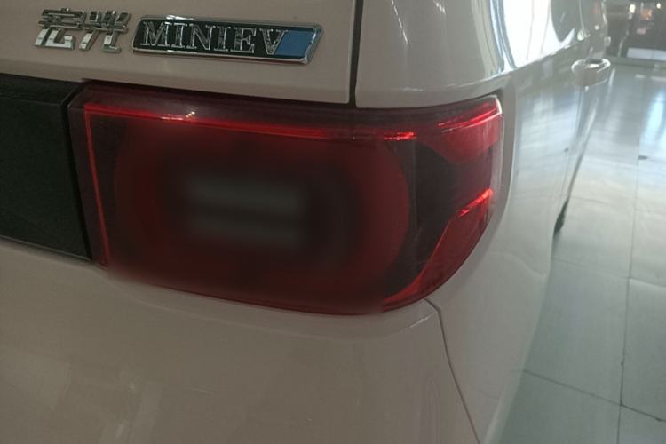 Used Wuling Hongguang MINIEV 2022 Macaron Premium Model – Lithium Iron Phosphate Right Rear Taillight